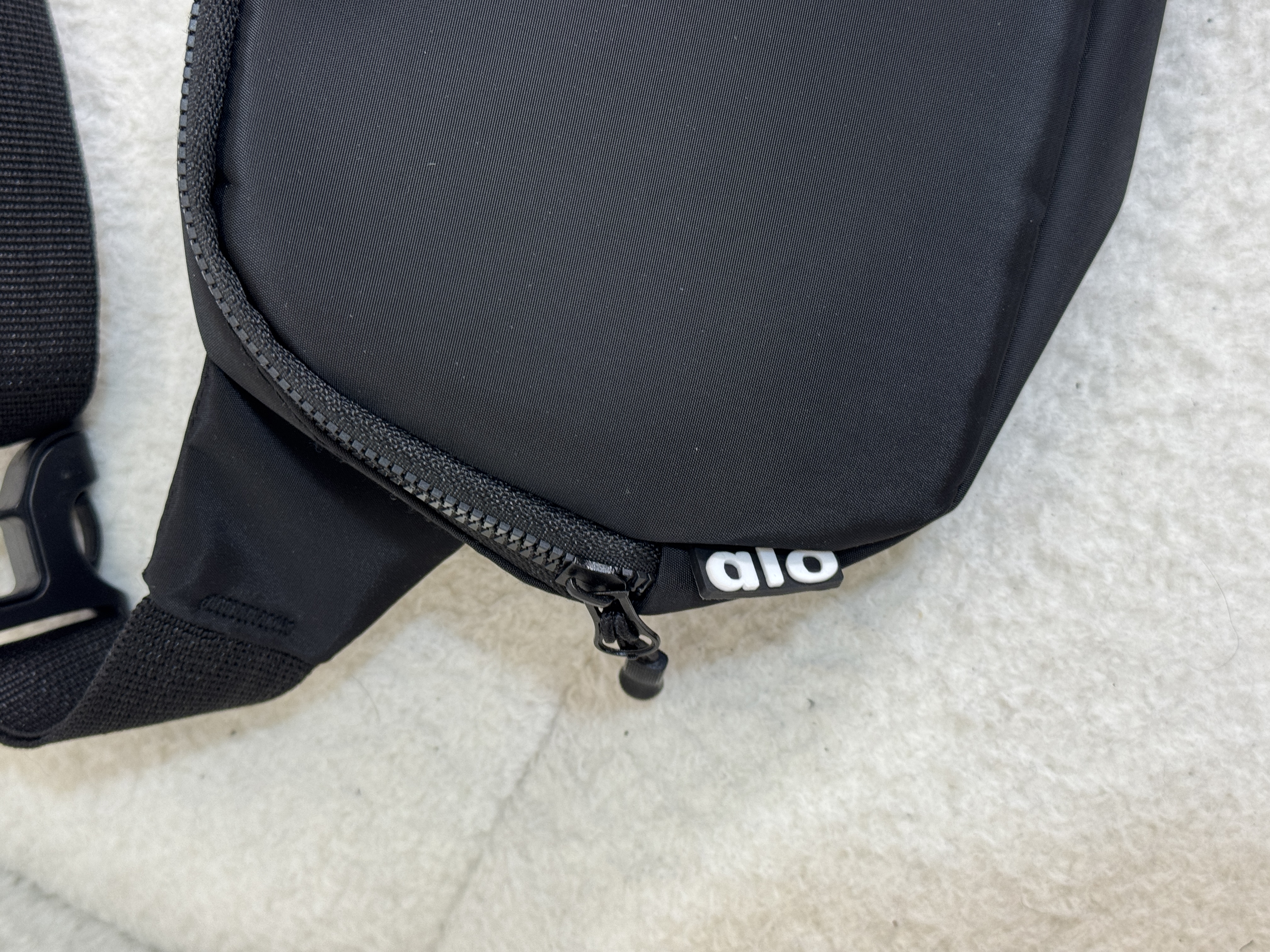 کیف کمری alo