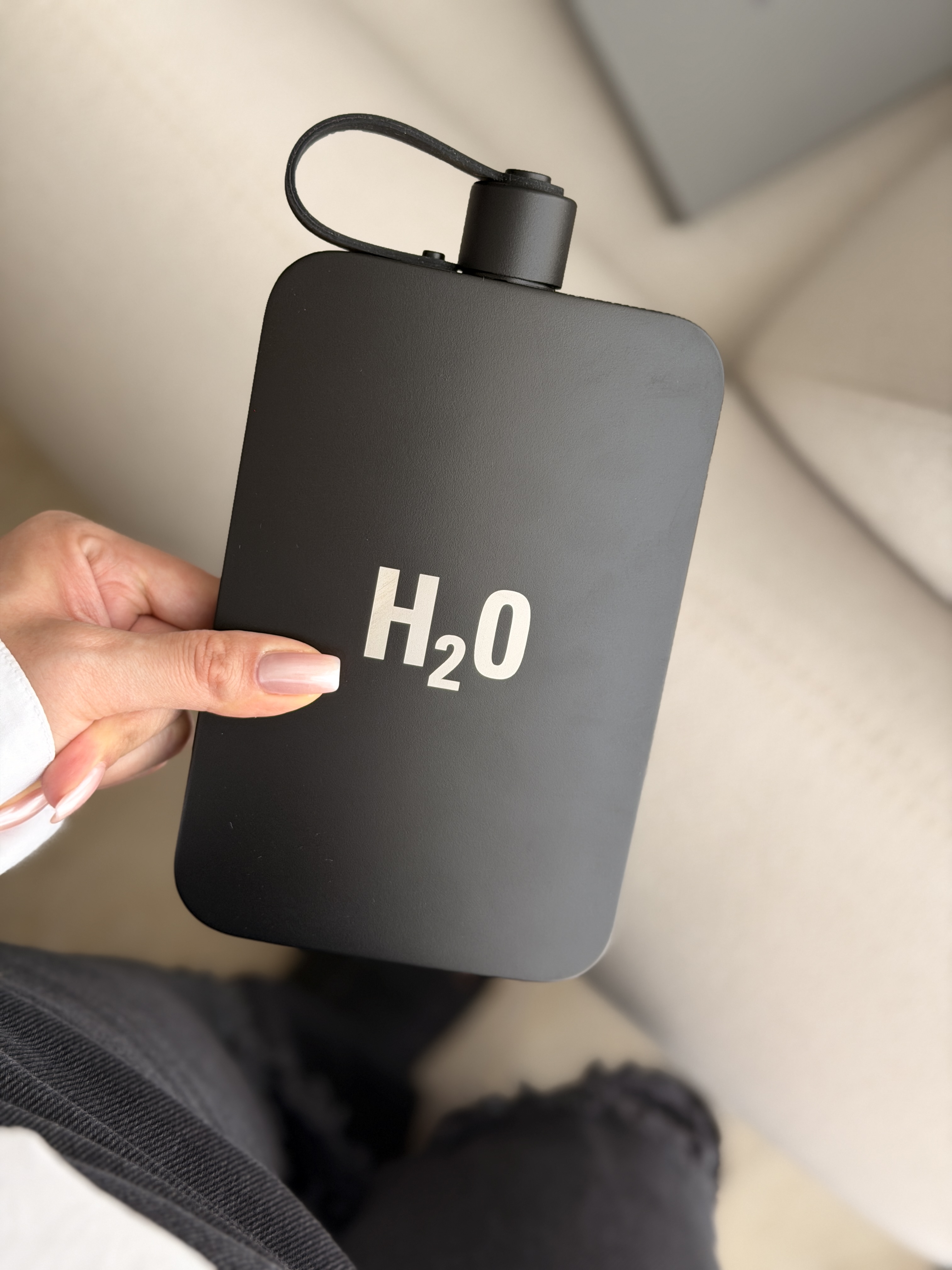 بطری آب Balenciaga H2O مشکی ۵۰۰ میل